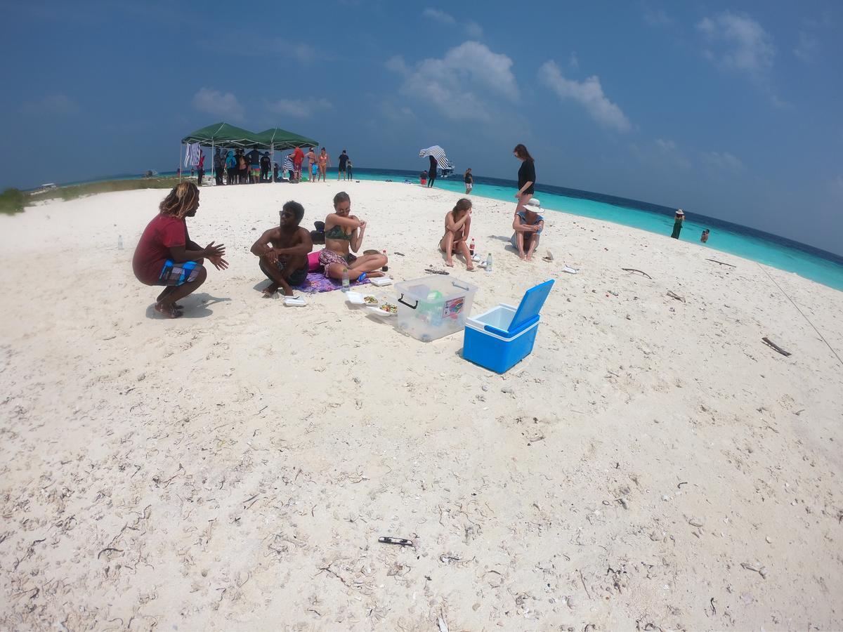White Sand Lodge Maafushi Eksteriør billede